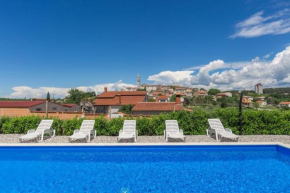 Holiday Home with pool in Višnjan, Farini